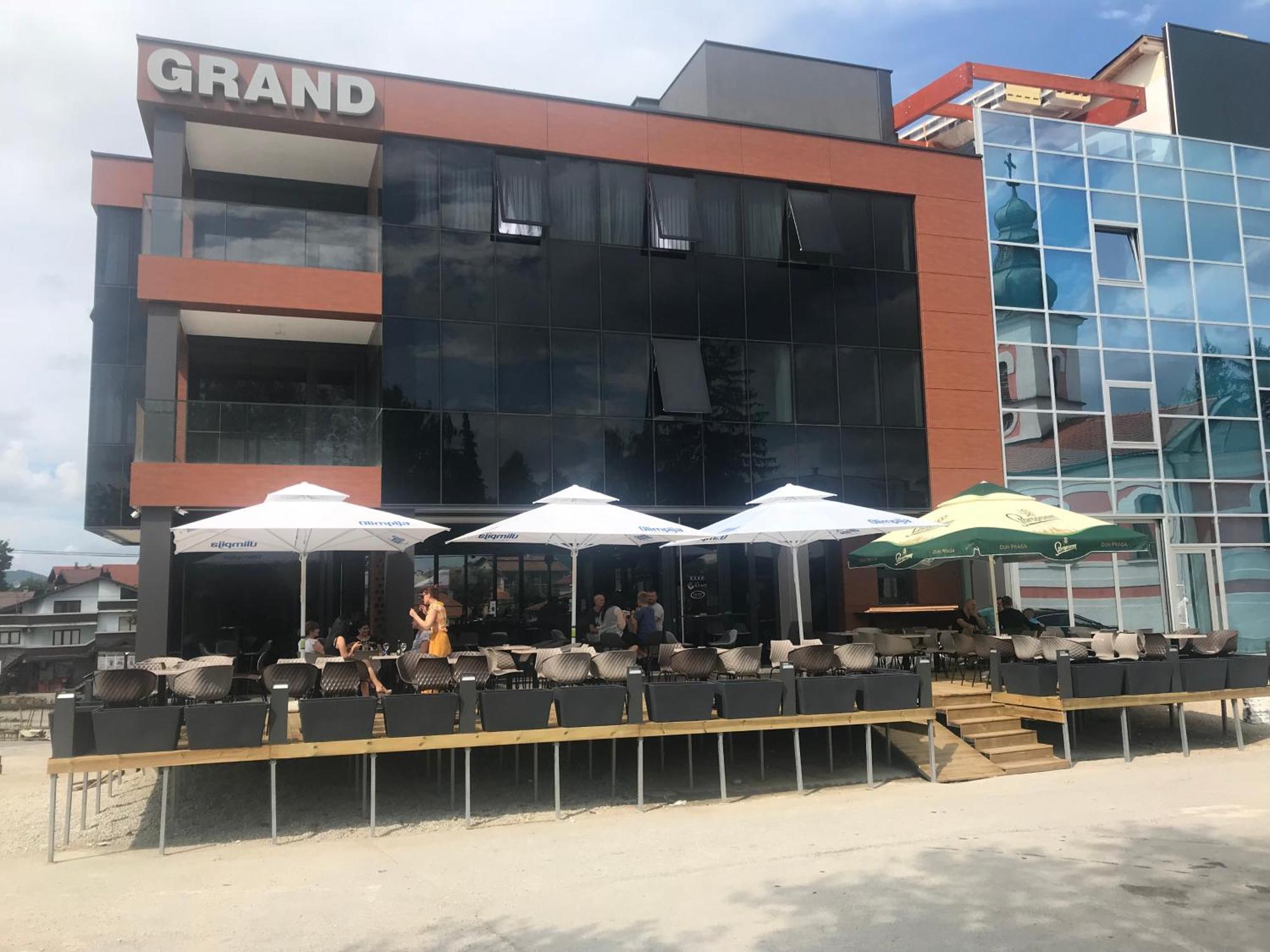 Motel Grand فليكا كلادوشا المظهر الخارجي الصورة