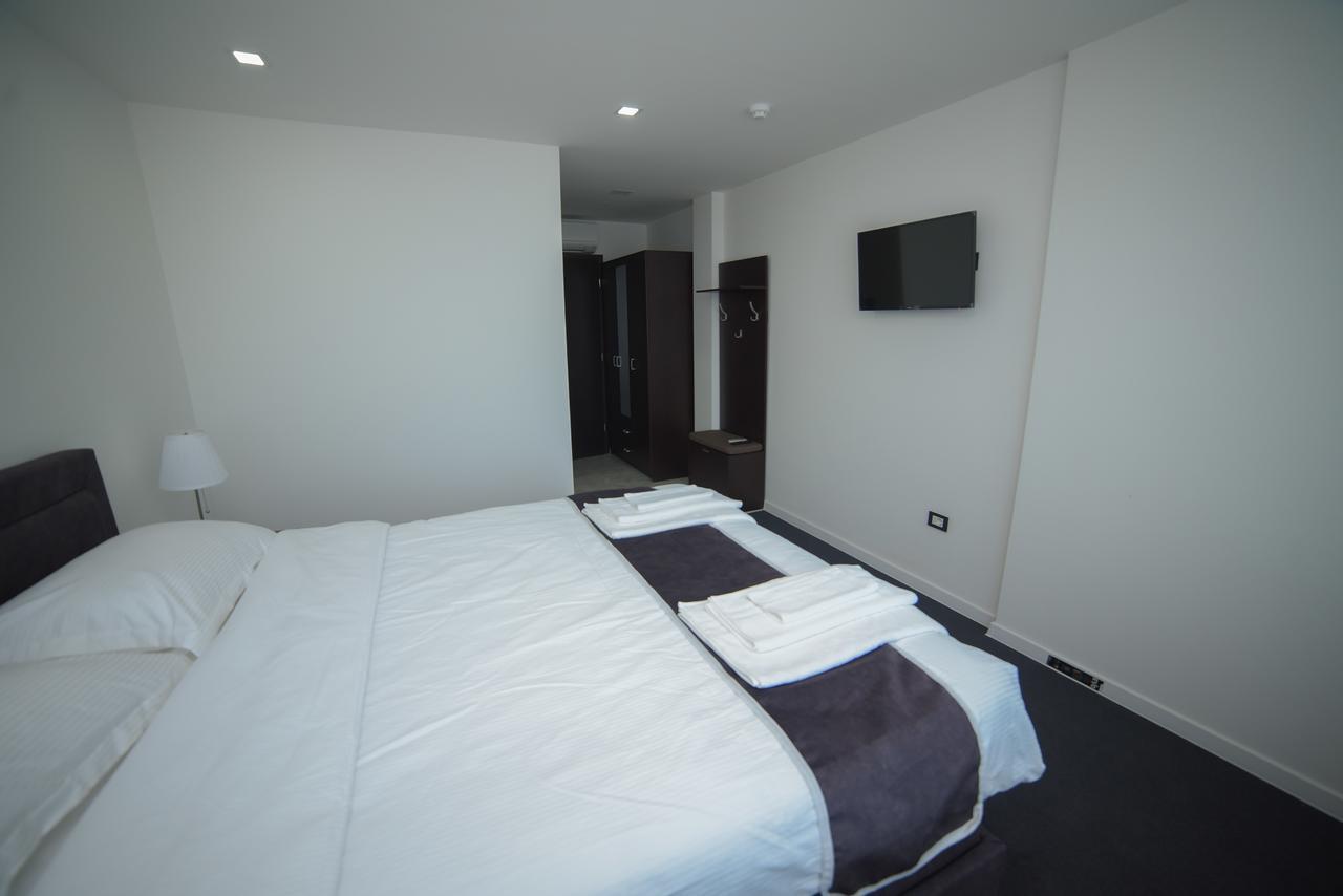Motel Grand فليكا كلادوشا المظهر الخارجي الصورة