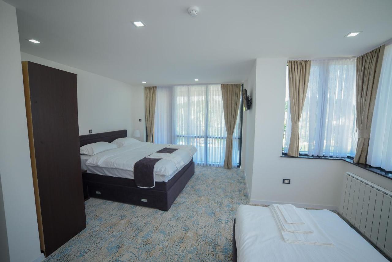 Motel Grand فليكا كلادوشا المظهر الخارجي الصورة